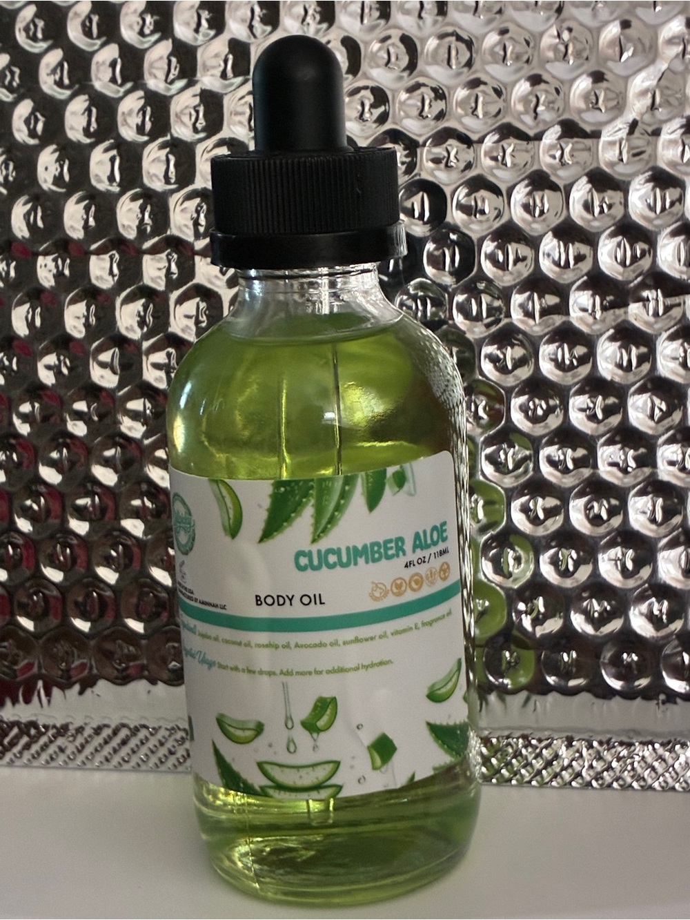 Cucumber Aloe Body Oil made by Dillpicky which is manufactured by Aminnah